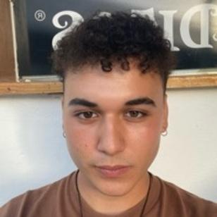 Adrián avatar