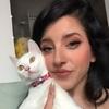 Ada: Cuidadora de perros y gatos con experiencia 