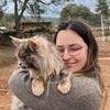 Melania: Cuidadora d’animalons