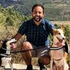 Brais: Cuidado familiar de perros en plena naturaleza