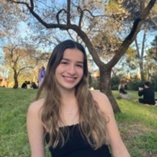 Romina avatar