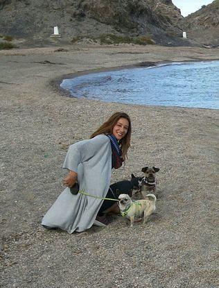 Yo con mis amores Duke y Valentin en una playa cercana a casa...