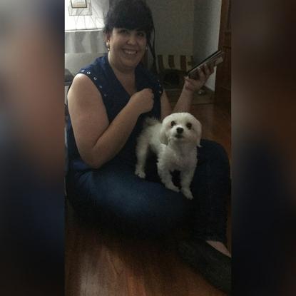 Con Mia, una perrita que no se fía de todo el mundo