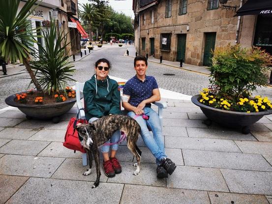 Mi pareja y yo con nuestra perrita Gala