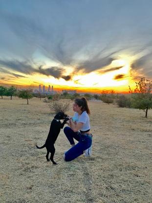 Con el cachorro de mi hermana en un paseo!