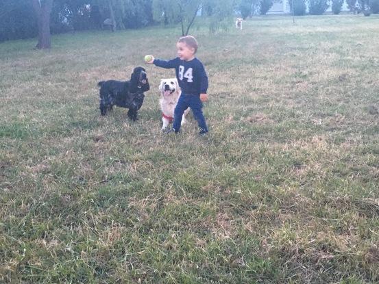 Luna y Syra con el peque