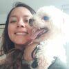 Paloma: Soy licenciada en comercio internacional y amante de los perros y gatos