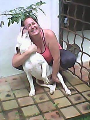 Eva y yo hace un para de años atrás, en mi querida Venezuela. Yo cuide de ella mientras su dueña estaba de viaje por lasgos años.