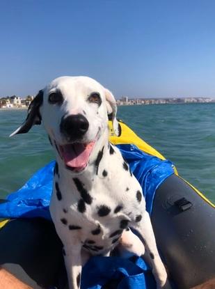 Maggie en kayak playa tamarit
